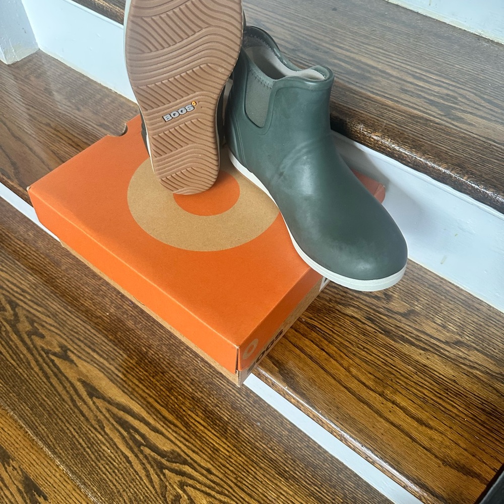 BOGS  Ankle Rain Boots - Picture 3 of 5